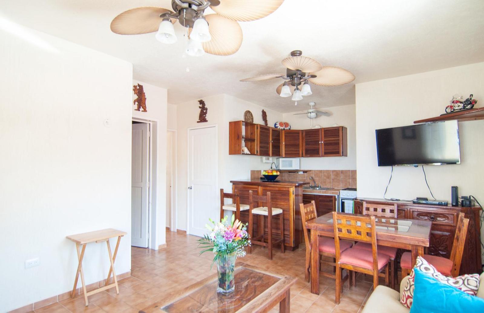 Beachfront 2br In Playa I Steps To 5th Ave! *